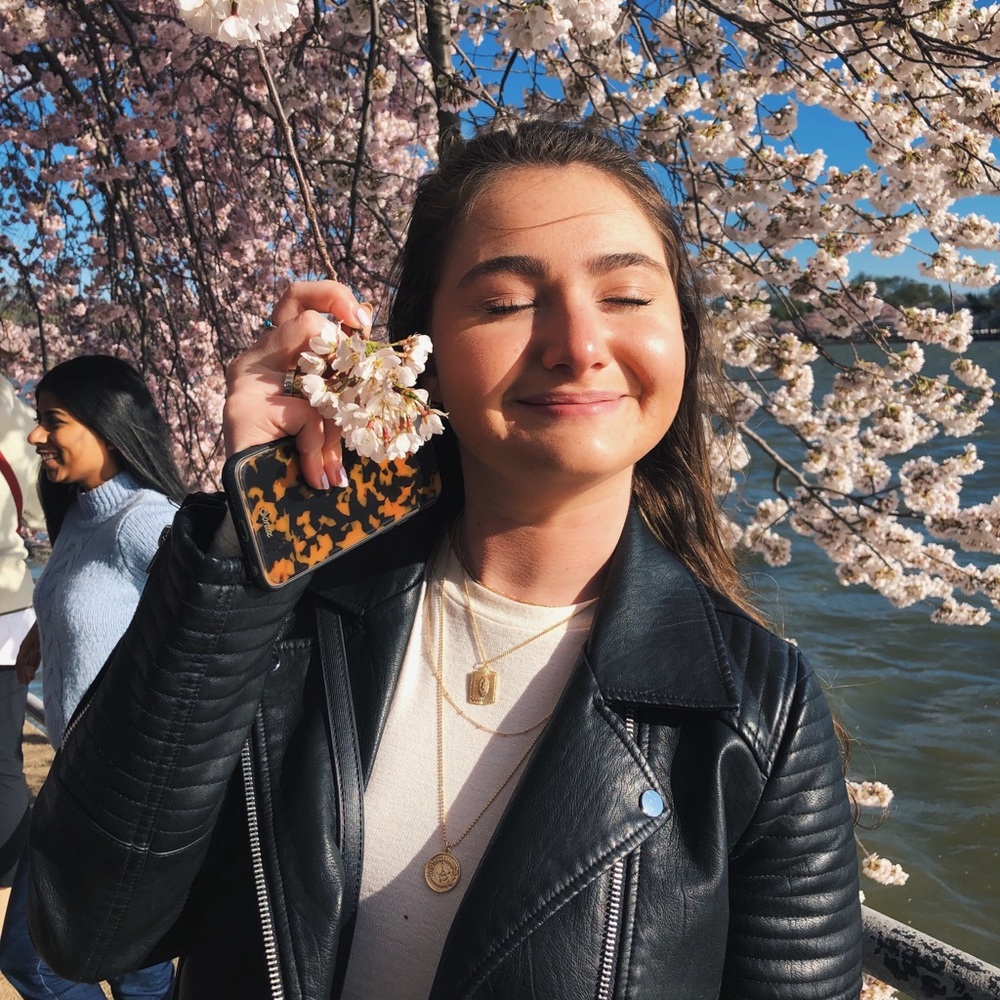 Meet your Posher, Ali